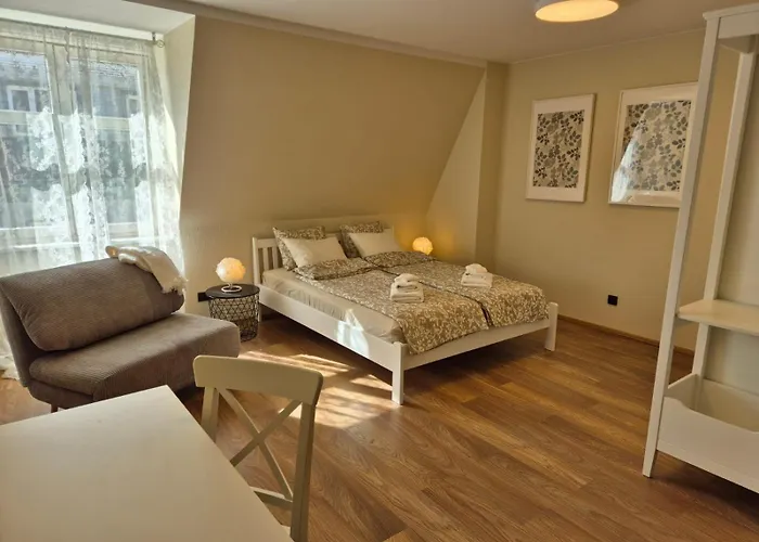 Old Town Apartment *